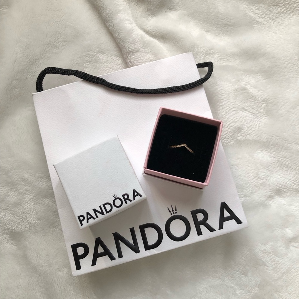 Pandora Sparkling Wishbone Ring 14k Gold-plated unique metal blend